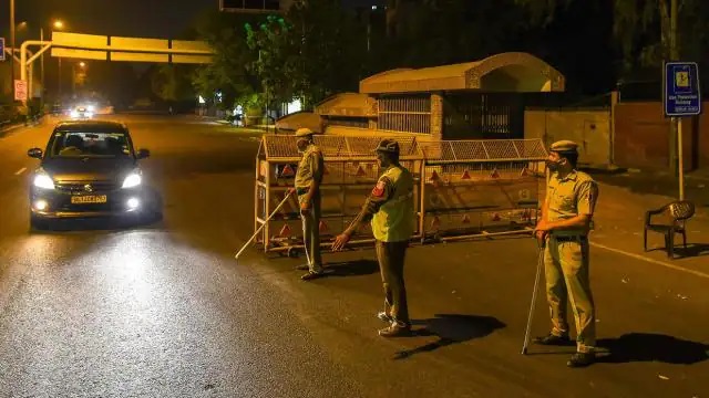 night curfew in delhi